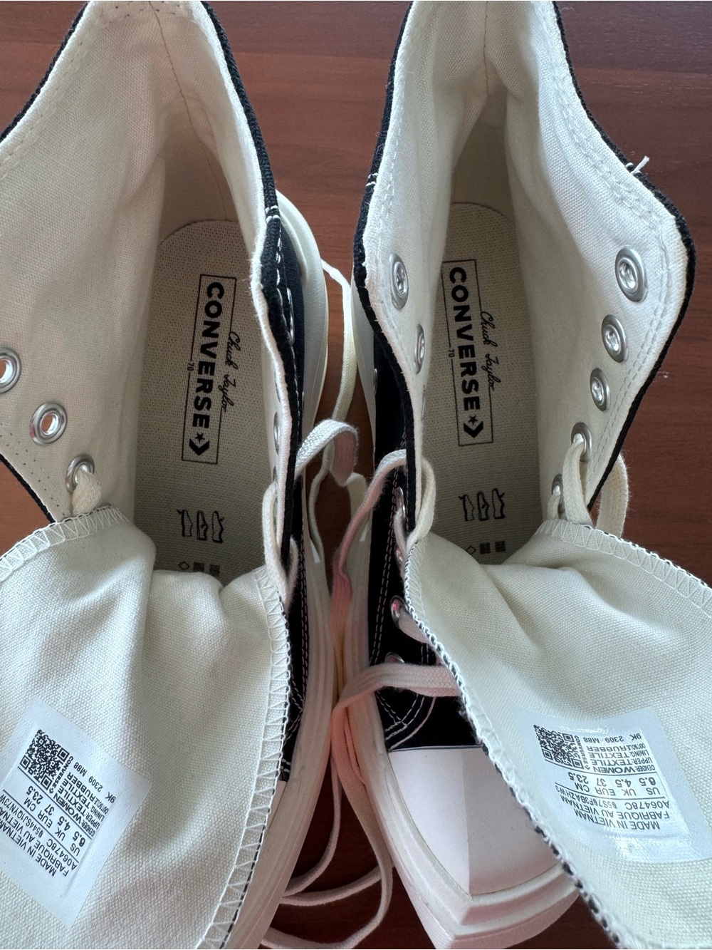 Converse Chuck 70 De Luxe Wedge Platform High-Top Sneakers - Picture 7 of 8